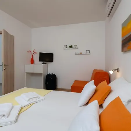 Greta & Ivona * Pola