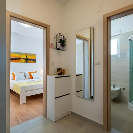 Greta & Ivona * Pola